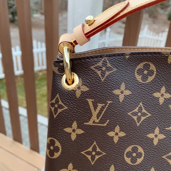 Sold - New Louis Vuitton Graceful MM - Picture 4 of 16